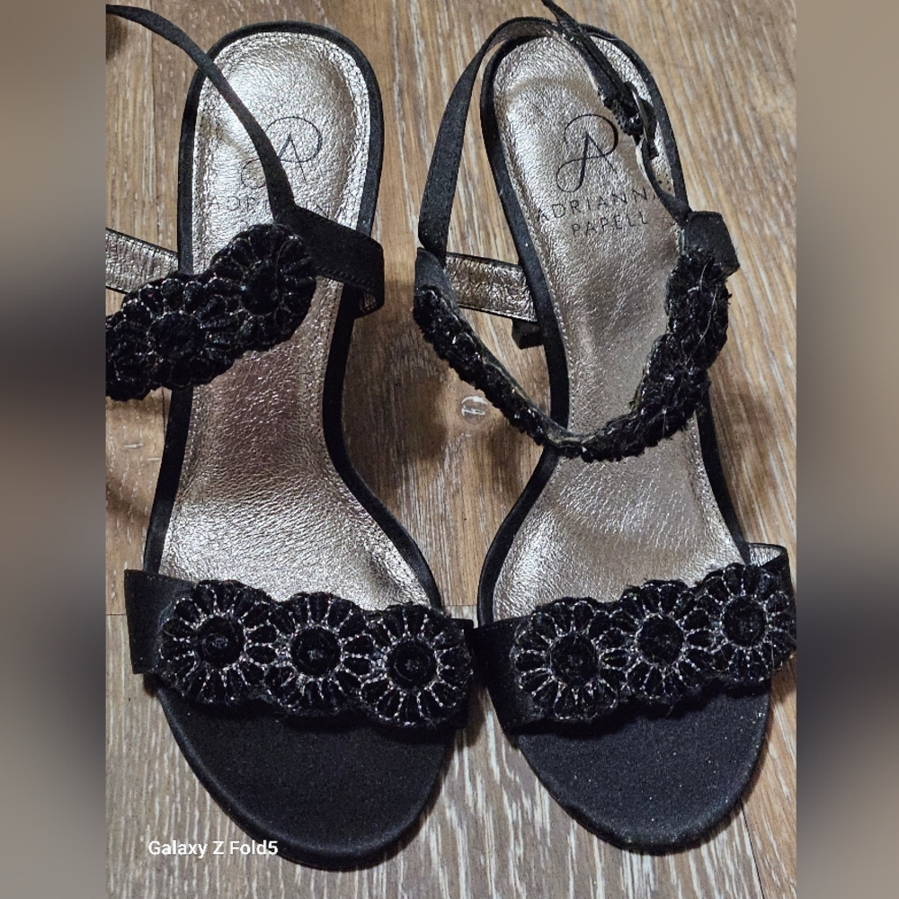NWOB ADRIANNA PAPELL BLACK HEELS SIZE 36 6M